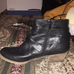 Abound Black Booties